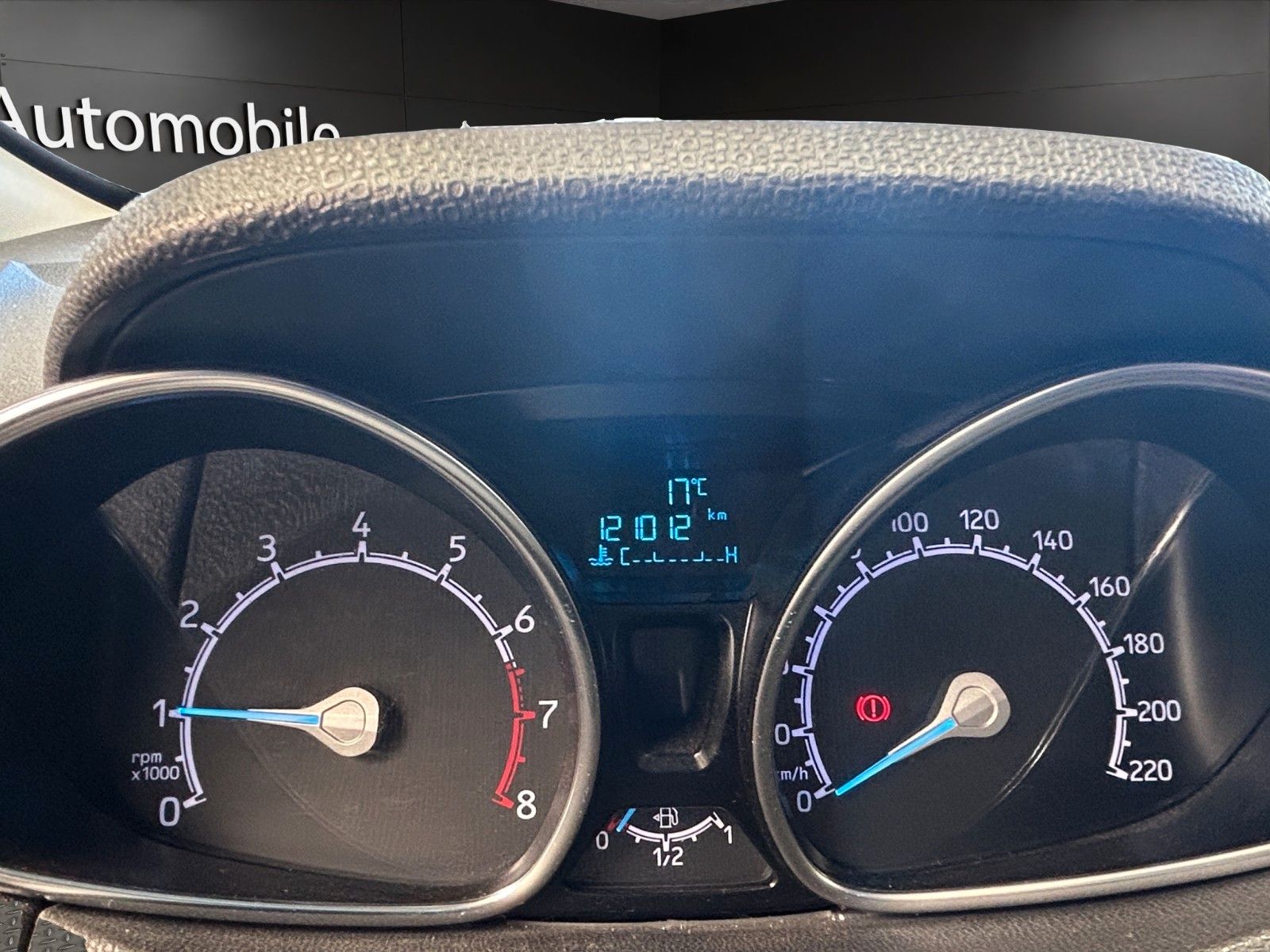 Fahrzeugabbildung Ford EcoSport Titanium/ 1.Hand /Klima/Navi/PDC/SHZ/