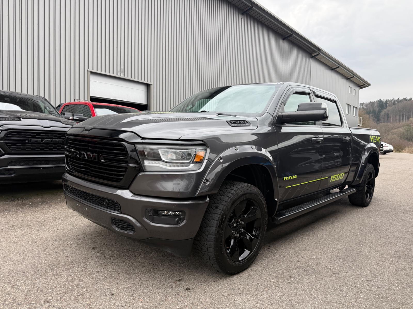 Dodge RAM 1500 HEMI 5.7 CREW CAB SPORT LONGBED