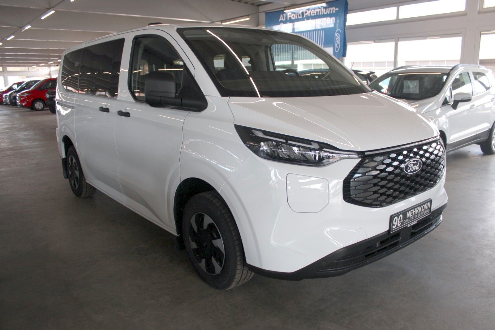 Fahrzeugabbildung Ford E-Transit Custom L1 TREND 9-Sitze AHK NAVI GJR