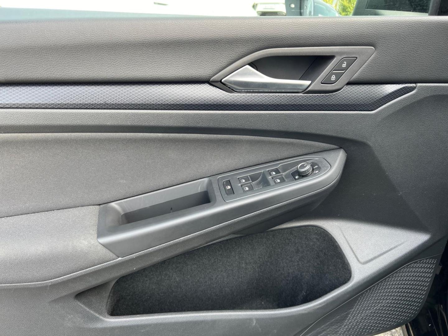 Volkswagen Golf VIII United 1.5 TSI BMT Alu 18 Navi PDC SHZ, миниатюра 11