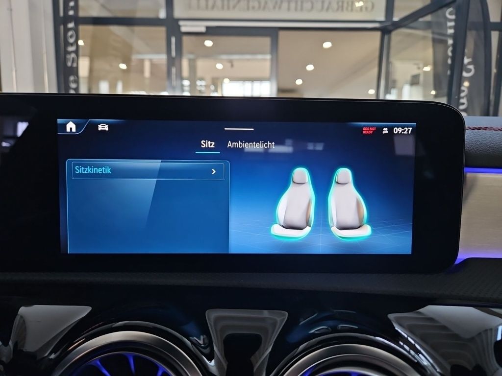 Fahrzeugabbildung Mercedes-Benz CLA 200 Coupé AMG Night AHK Pano LED 360 Memory