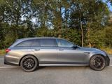Mercedes-Benz E 63 AMG Mercedes-AMG E 63 4MATIC+ T Autom. ... - graue Mercedes-Benz E 63 AMG