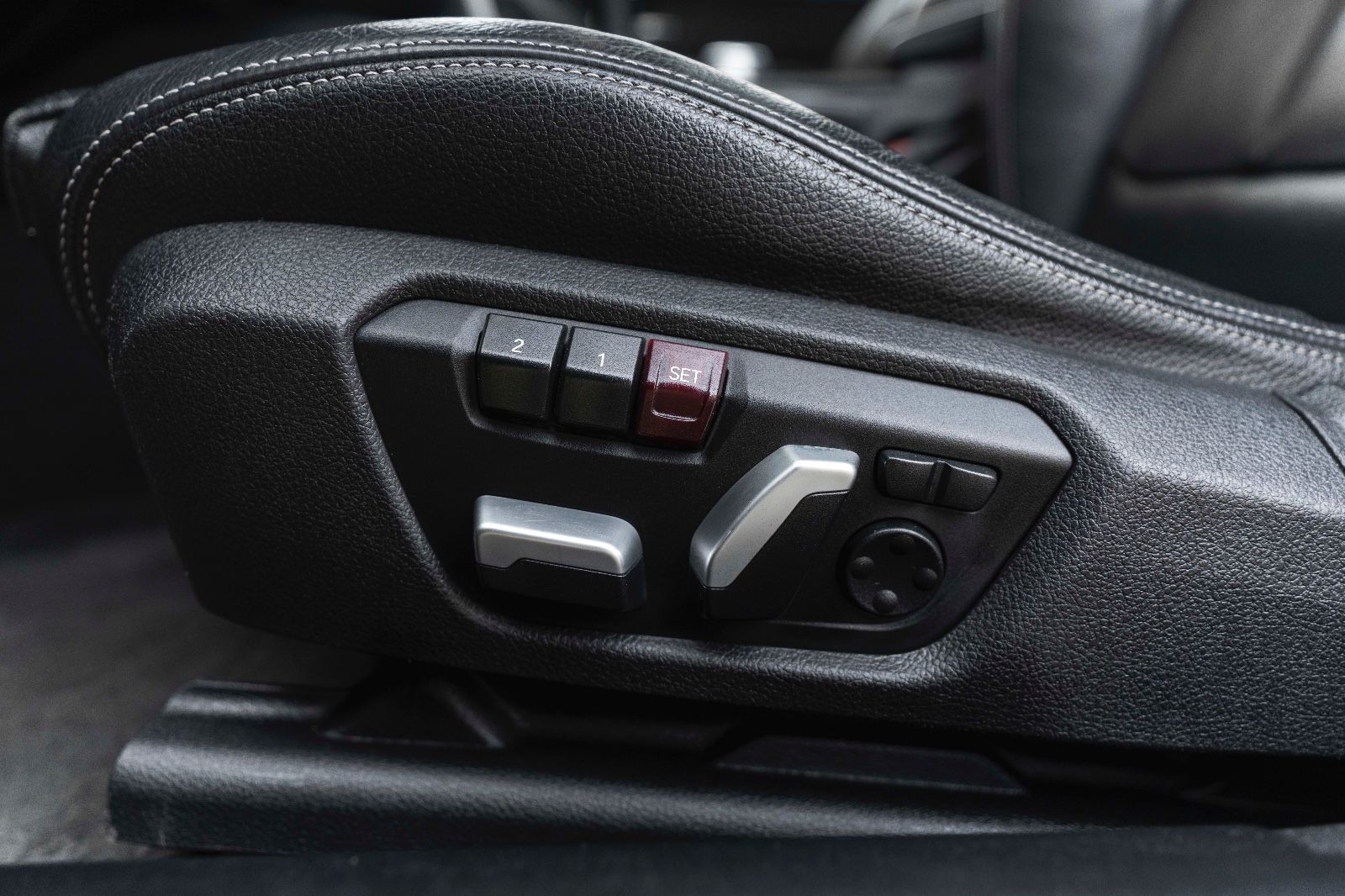 Fahrzeugabbildung BMW 340IX M-Performance H&K HUD LED CARPLAY KAM