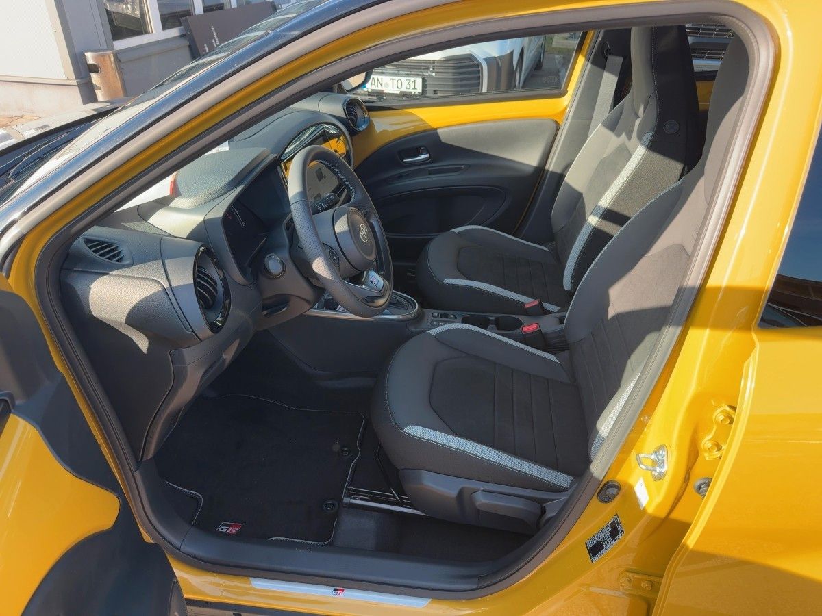Fahrzeugabbildung Toyota Aygo (X) GR SPORT 1,5 Hybrid 116 PS Faltdach+JBL