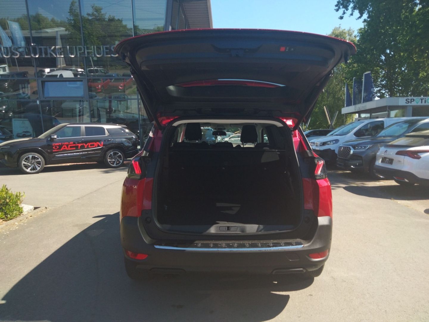 Fahrzeugabbildung Peugeot 5008 Allure Pack BlueHDi 130 Navi  360 Kamera