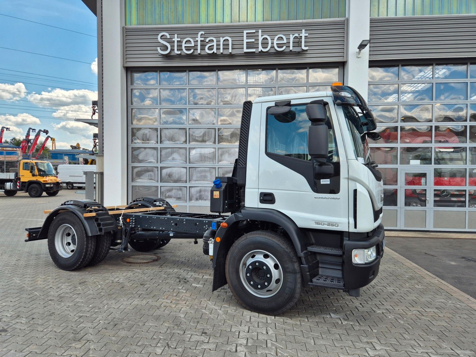 Fahrzeugabbildung Iveco Eurocargo ML160E25/P EVI_E 4x2 RHD Rechtslenker