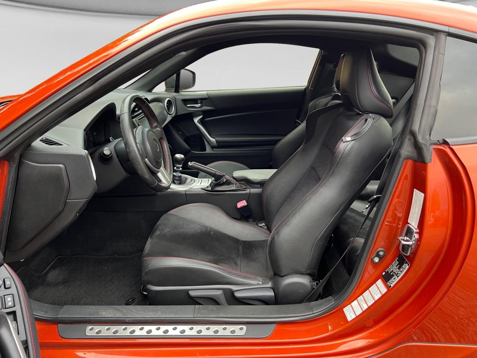 Toyota GT86 2.0 Boxer 200 ch – Boîte manuelle – Alcantara – Xénon – GPS – 167 000 km