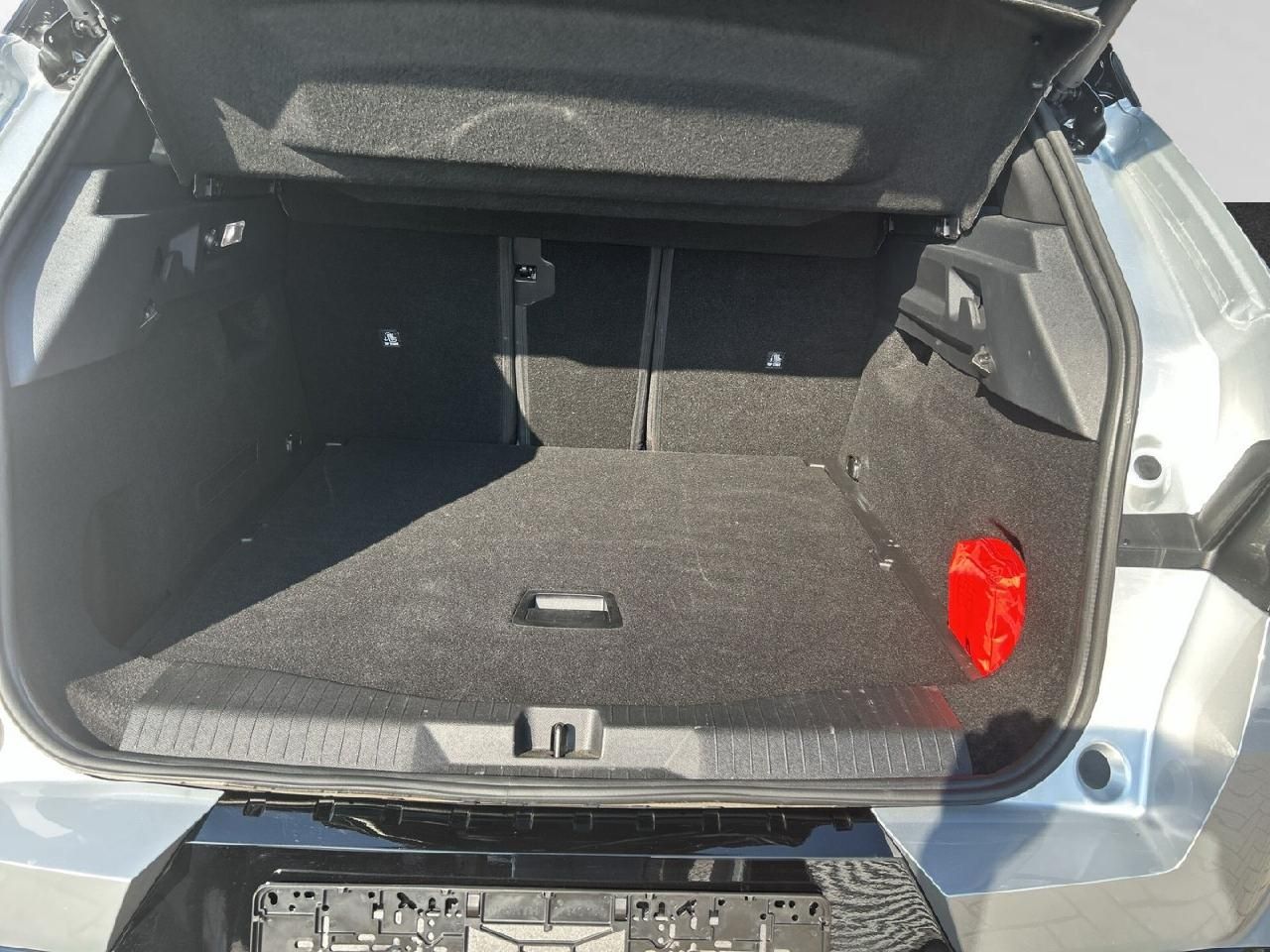 Fahrzeugabbildung Opel Grandland Electric 82 KWh - 157 kW GS