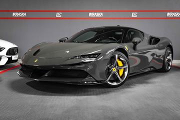 2021 Ferrari SF90 照片 2
