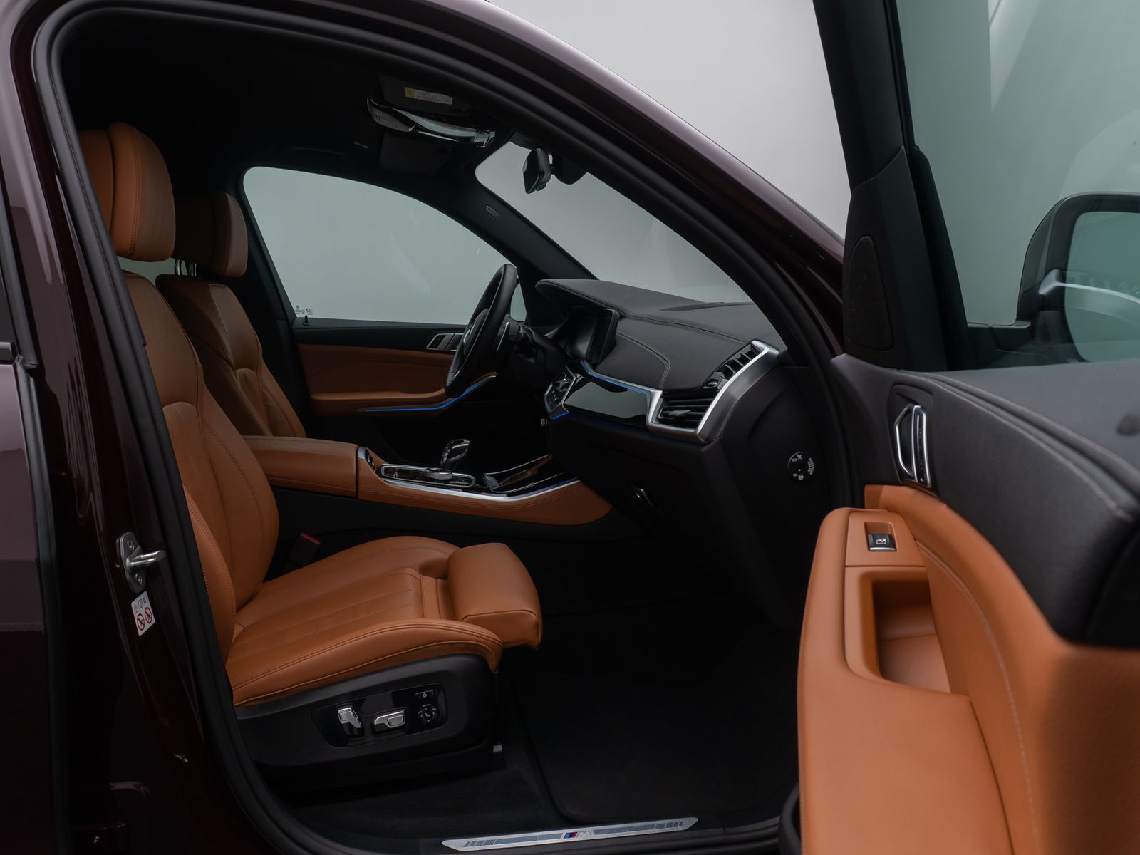 Fahrzeugabbildung BMW X5 xD45e M Sport Laser 360° DAB HUD Individual