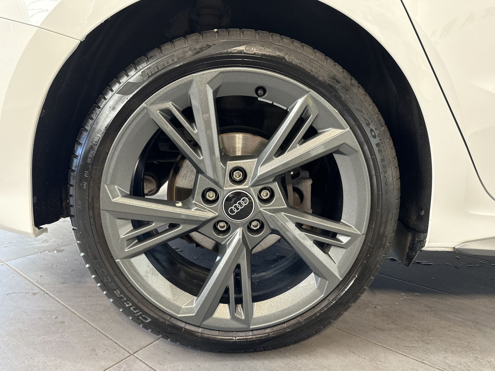 Fahrzeugabbildung Audi A3 35 TDI SpB S-Line NAV+LED+KAM+B&O+CARPLAY+1HD