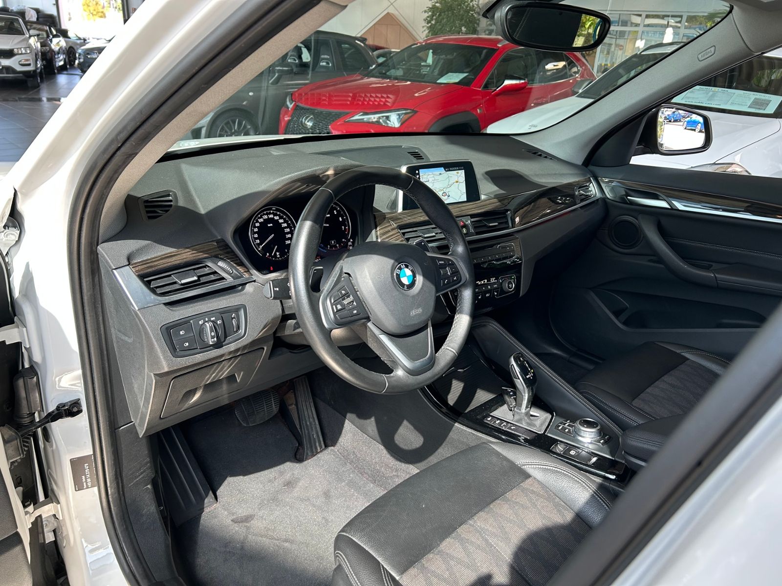 Fahrzeugabbildung BMW X1 sDrive 20 i xLine MEMO LED NAV RFK SHZ 18"