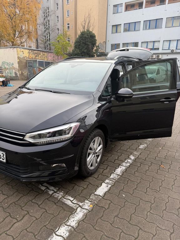 Image of Volkswagen Touran