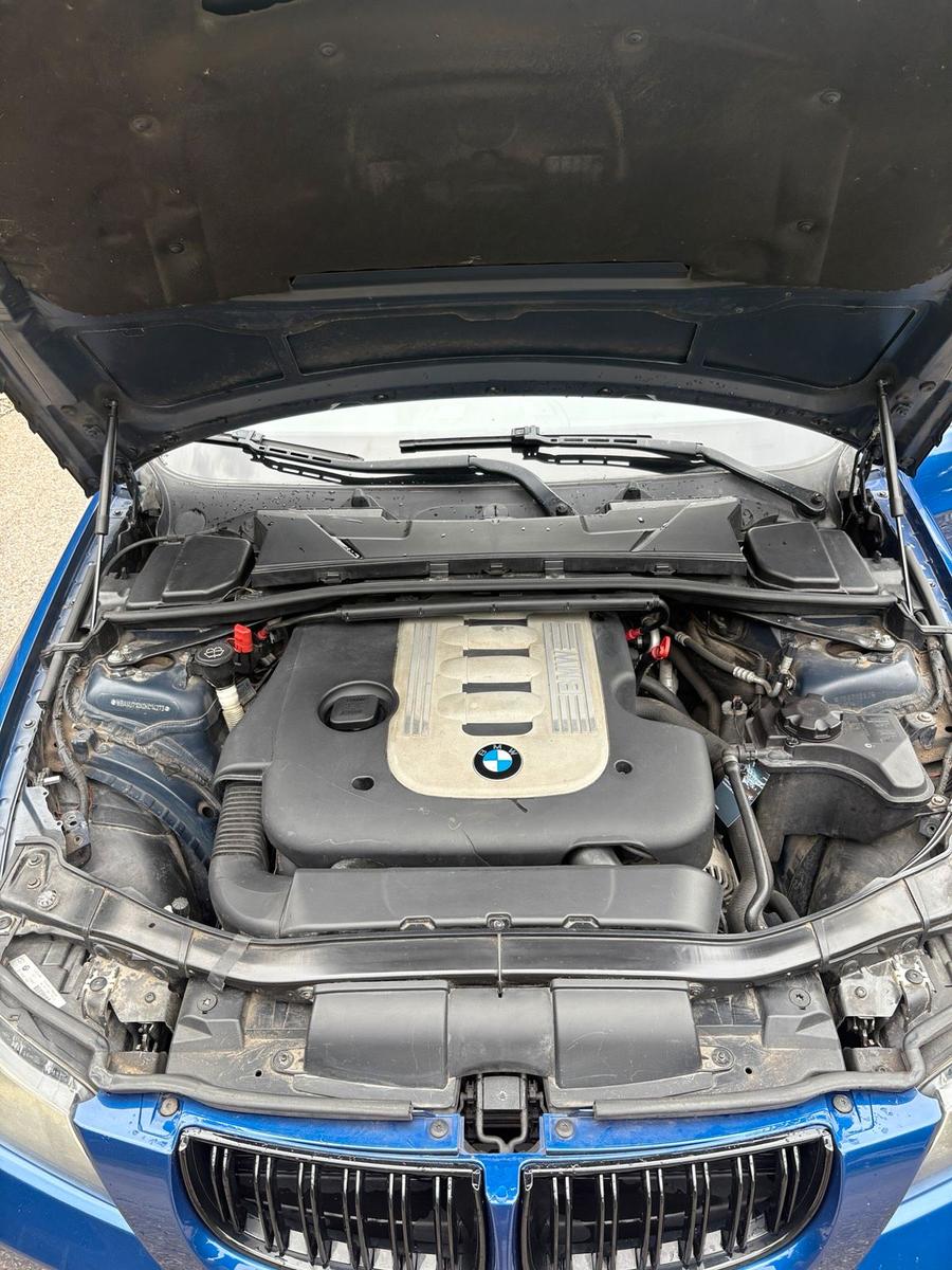 BMW 325 2008 — photo 10