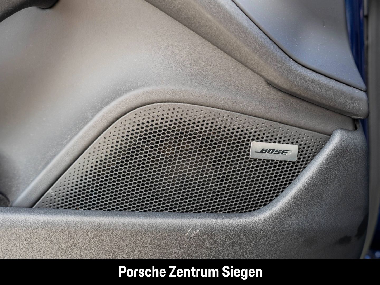 Porsche Taycan Performance Plus Chrono Pano Luft BOSE Ka foto 24