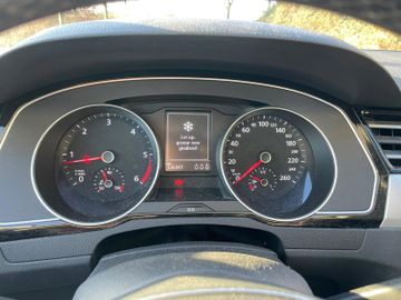 Volkswagen Passat Variant - 11