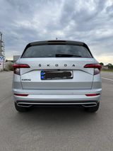 Skoda Karoq 1.5l TSI DSG SPORTLINE AHK NAV DIGI PANO - Skoda Karoq von privat