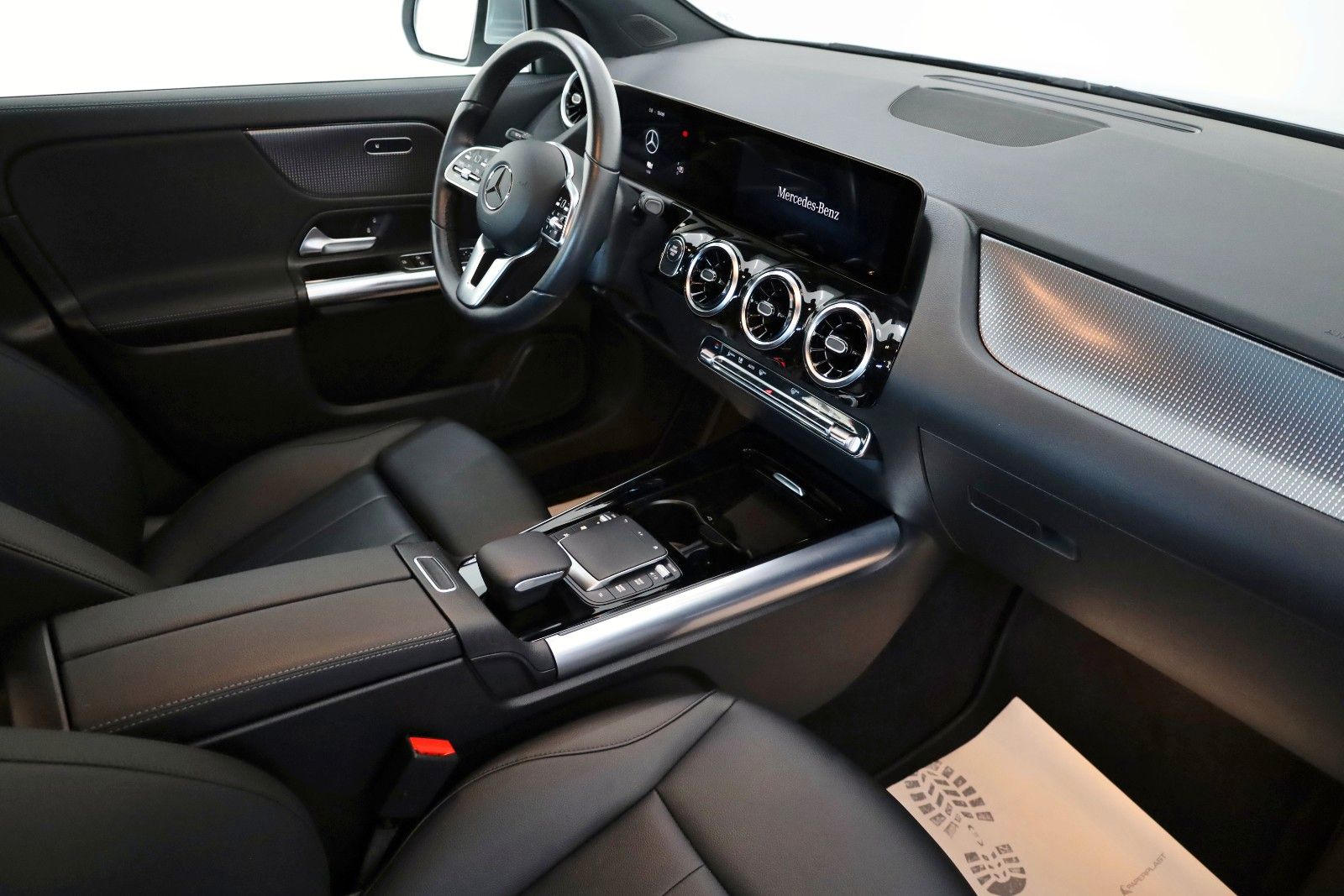 Fahrzeugabbildung Mercedes-Benz GLA 250 e, Progressive Leder,Navi,LED,SH,Kamera