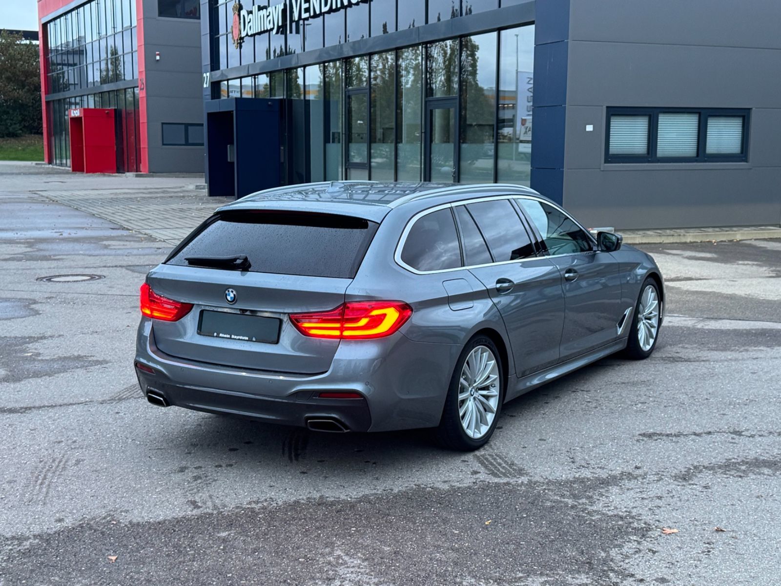 BMW Touring G31 M Sport | 2. Hand | BMW-Service imagem 3