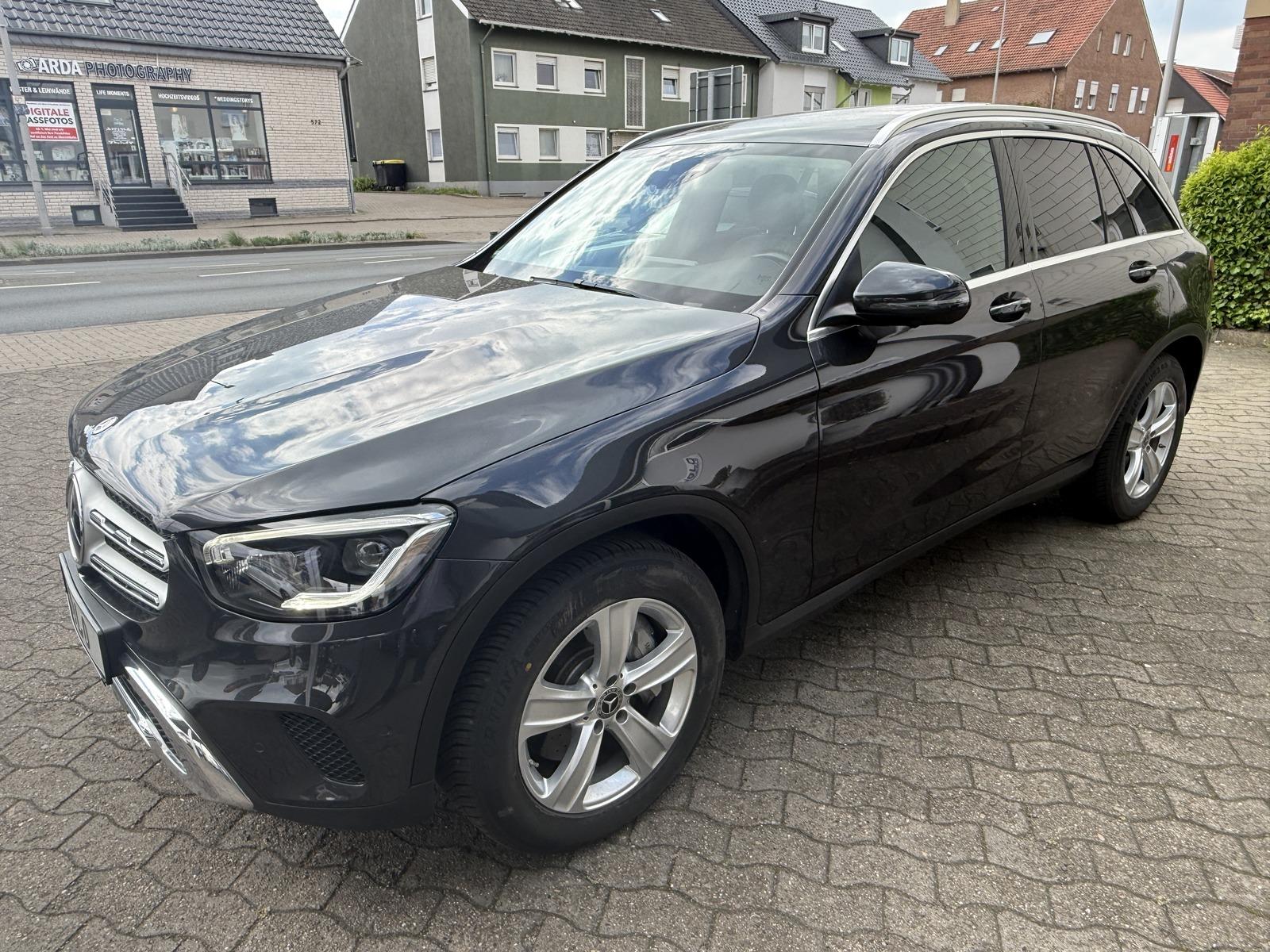 Mercedes-Benz GLC 300 d Luftfederung 360er Pano Distr.Memory