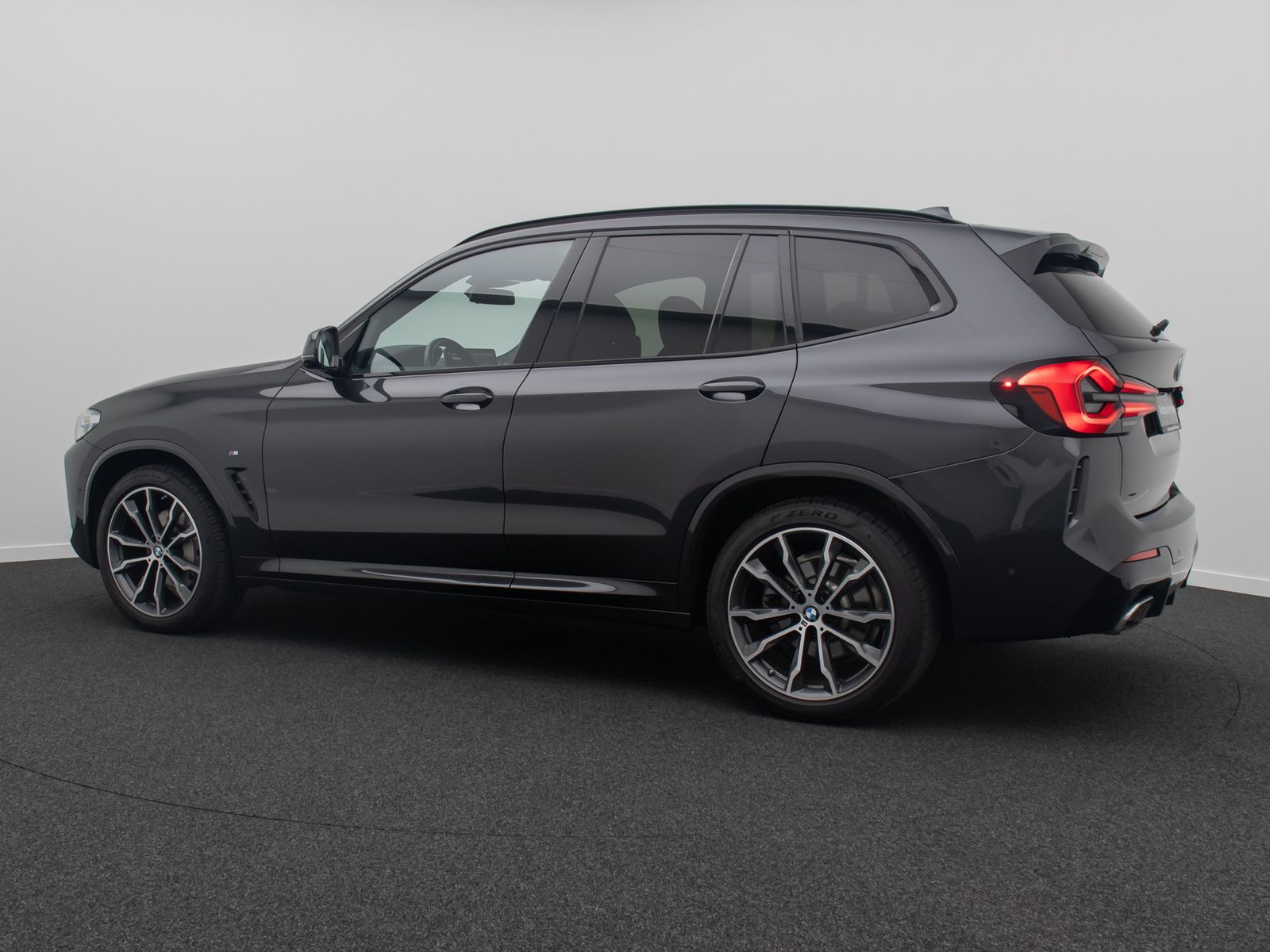 Fahrzeugabbildung BMW X3 xD30d M Sport 360°Laser Standheizung HiFi DAB