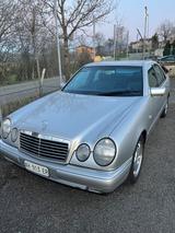 Mercedes-Benz Mercedes-benz E 320 230 cat Avantgarde - silberne Mercedes-Benz E 230