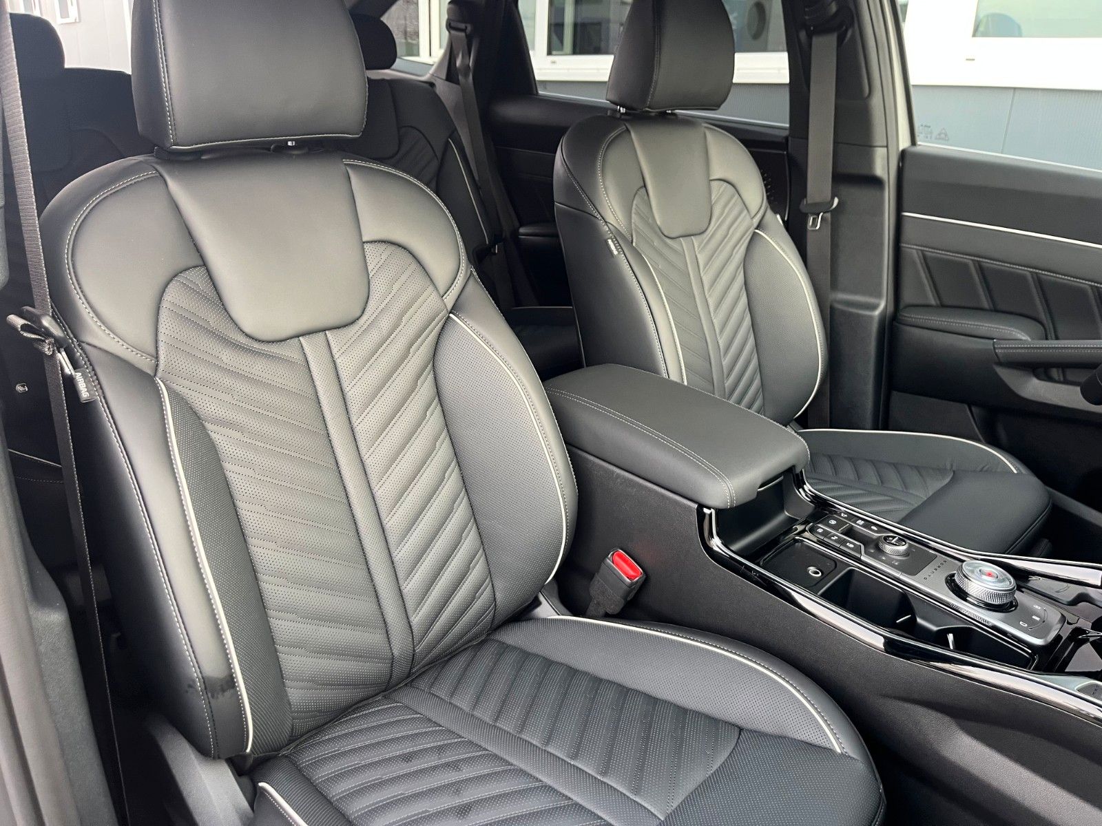 Fahrzeugabbildung Kia Sorento 2.2 CRDi AWD Platinum Premium Paket AHK