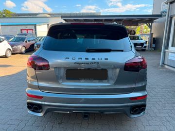 Porsche Cayenne - 5