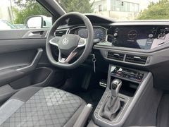Fahrzeugabbildung Volkswagen Taigo 1.0 TSI DSG R-Line MATRIX PANO KAMERA AHK