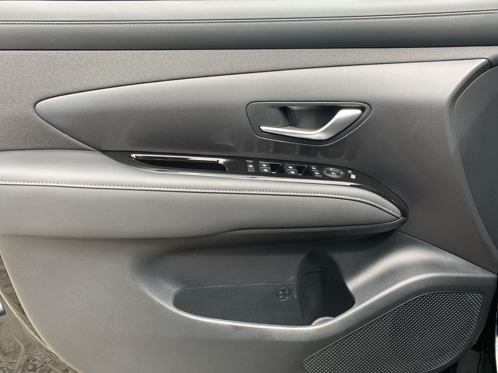 Fahrzeugabbildung Hyundai TUCSON 1.6 T-GDI Trend Hybrid