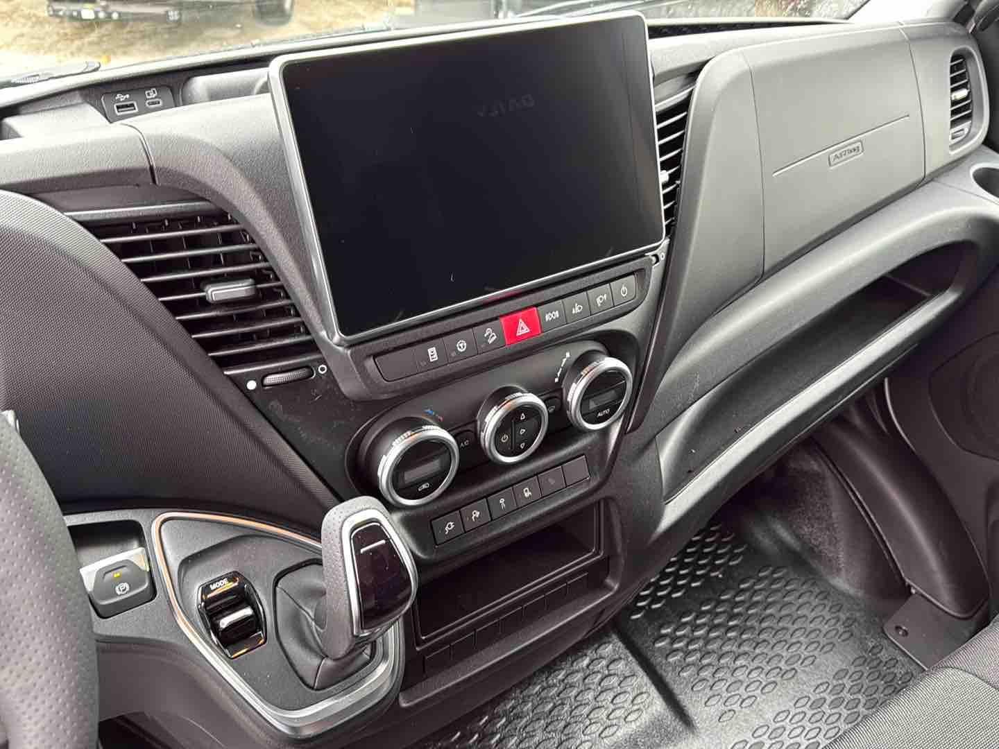 Fahrzeugabbildung Iveco E-Daily 35S14E V Kastenwagen 3520