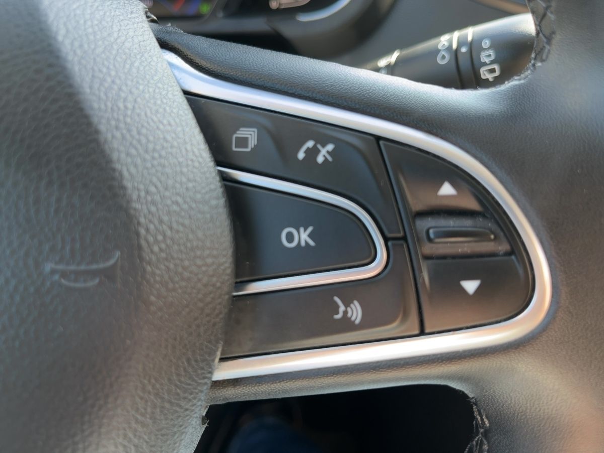 Fahrzeugabbildung Renault Grand Scenic Business Ed. TCe 140 GPF 7-Sitzer