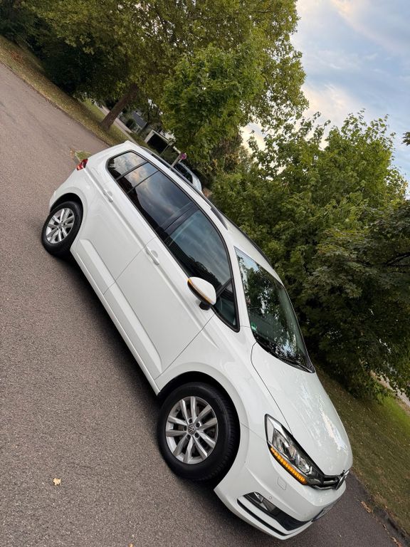 Image of Volkswagen Touran