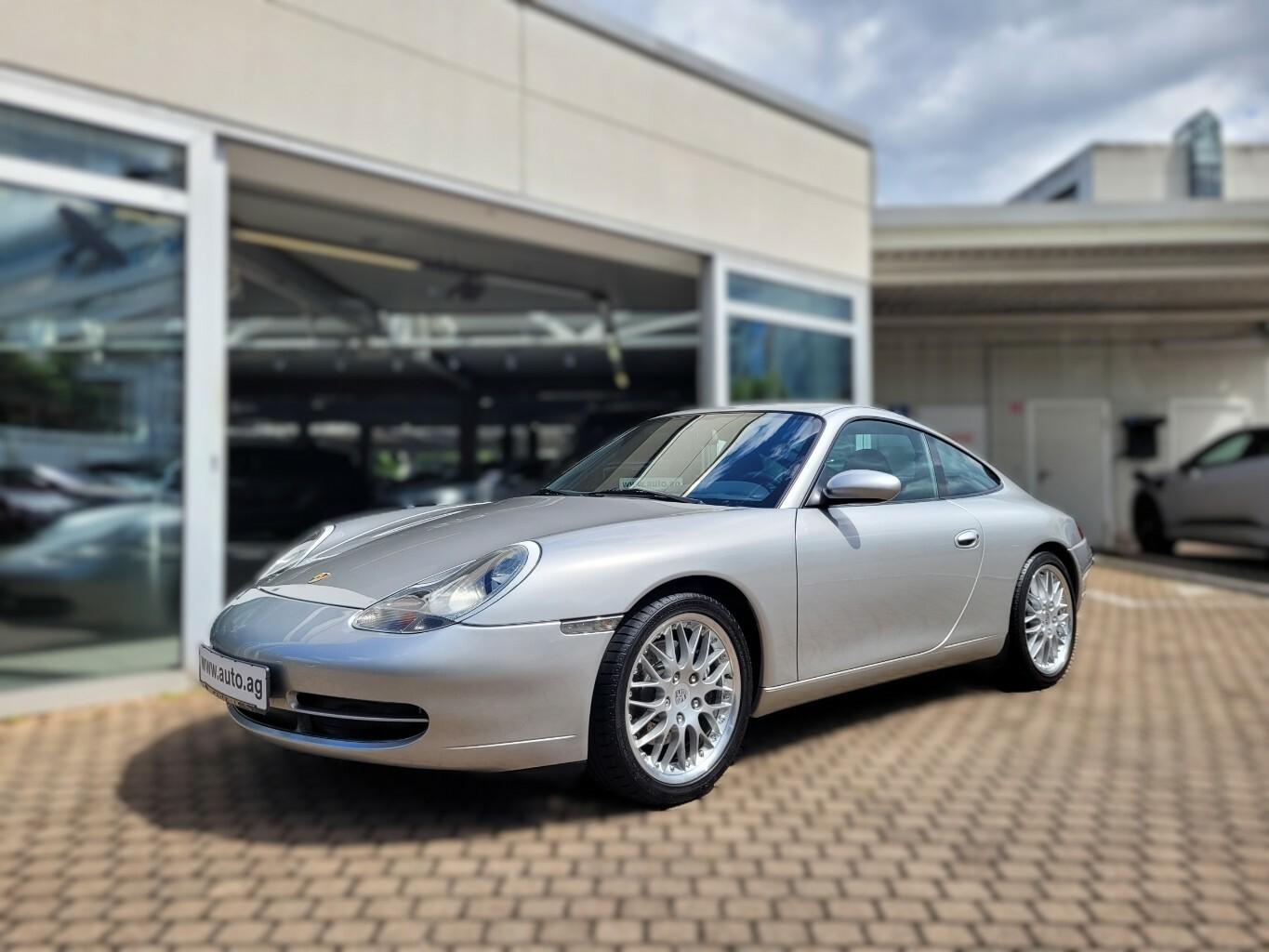 Porsche 996 Carrera Coupe 6-Gang*lückenlos Scheckheft*To