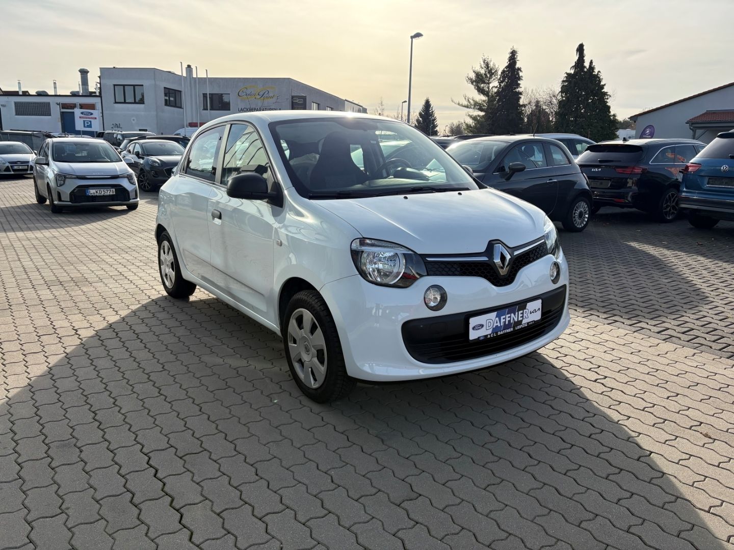 Fahrzeugabbildung Renault Twingo Life Bluetooth Tel.-Vorb. Berganfahrass.