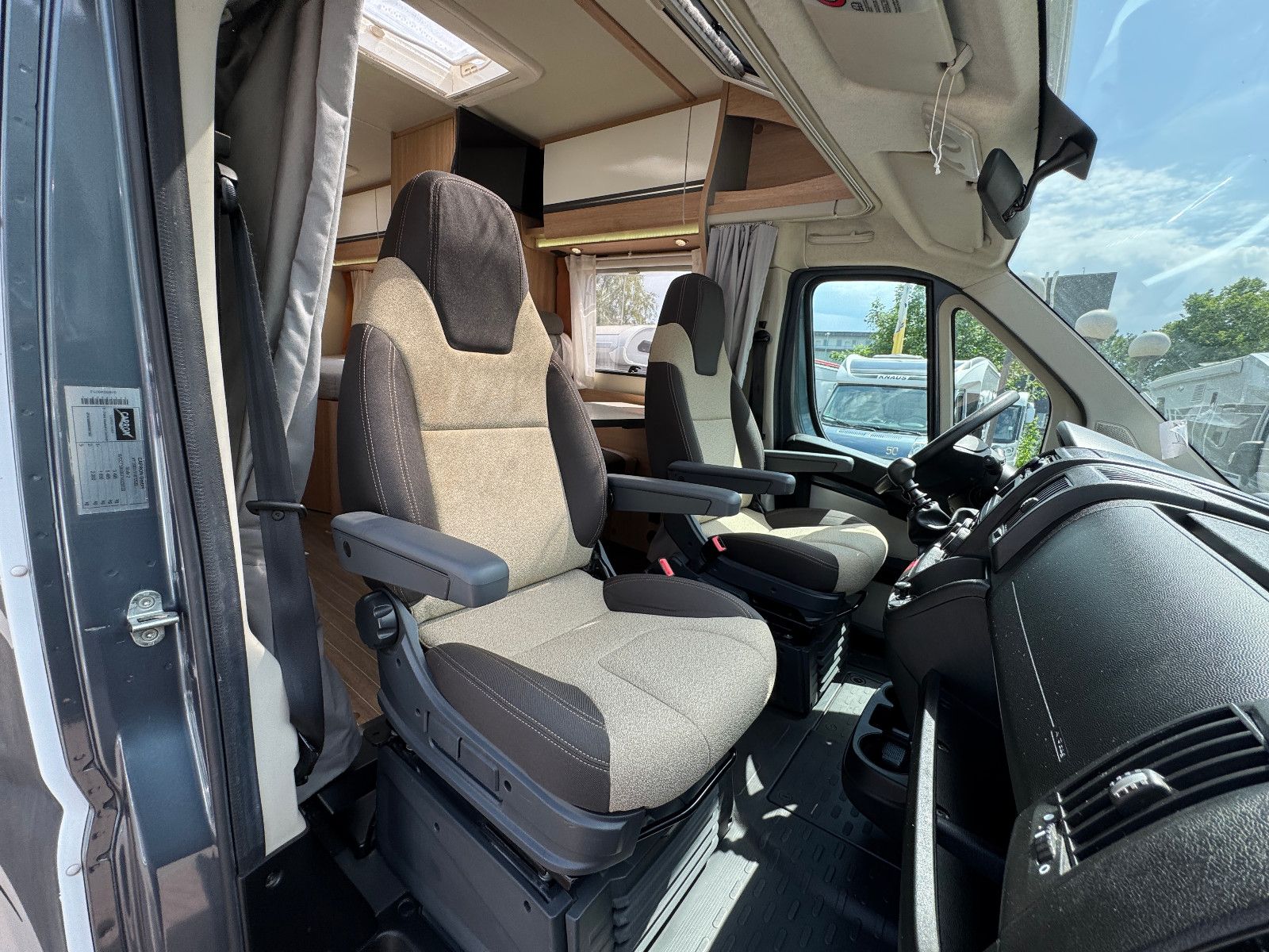 Fahrzeugabbildung Glücksmobil T 58 FIAT DUCATO 1.HAND VOLL SCHECKHEFT SAT TV
