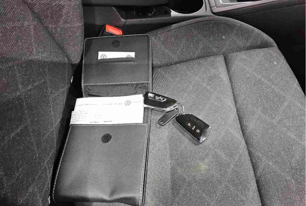Volkswagen Golf VIII V 2.0d AT7 Life LED/NAVI/VIRTU/SHZ/8Fa, миниатюра 11