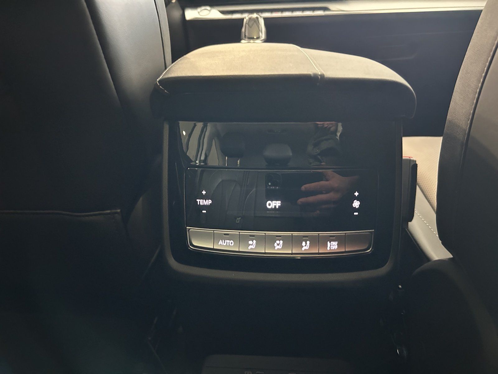 Fahrzeugabbildung MG MG S9 PHEV Luxury 7 Sitzer