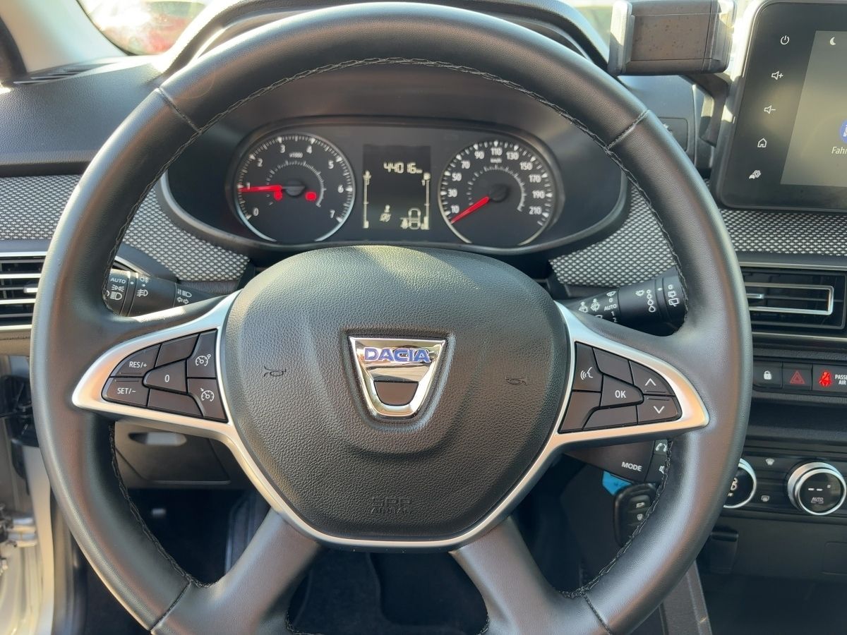 Fahrzeugabbildung Dacia Sandero Comfort TCe 90 Klimaaut.