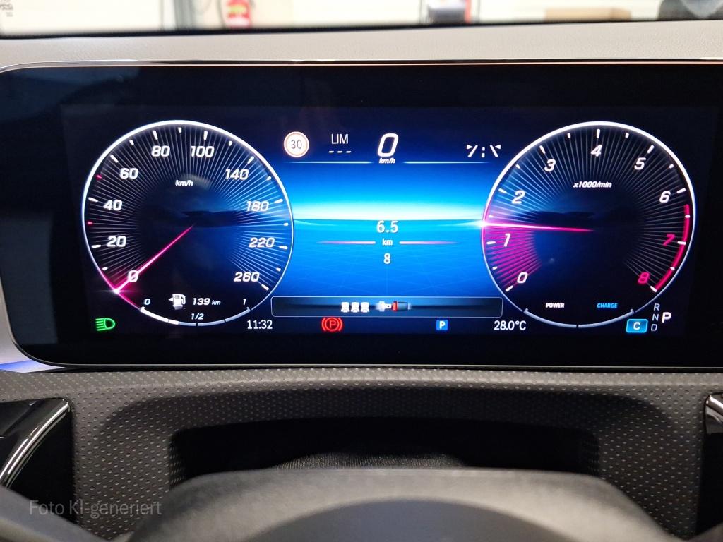 Mercedes-Benz A 250 4M AMG PANORAMA DISTRONIC MEMORY SOUND 360