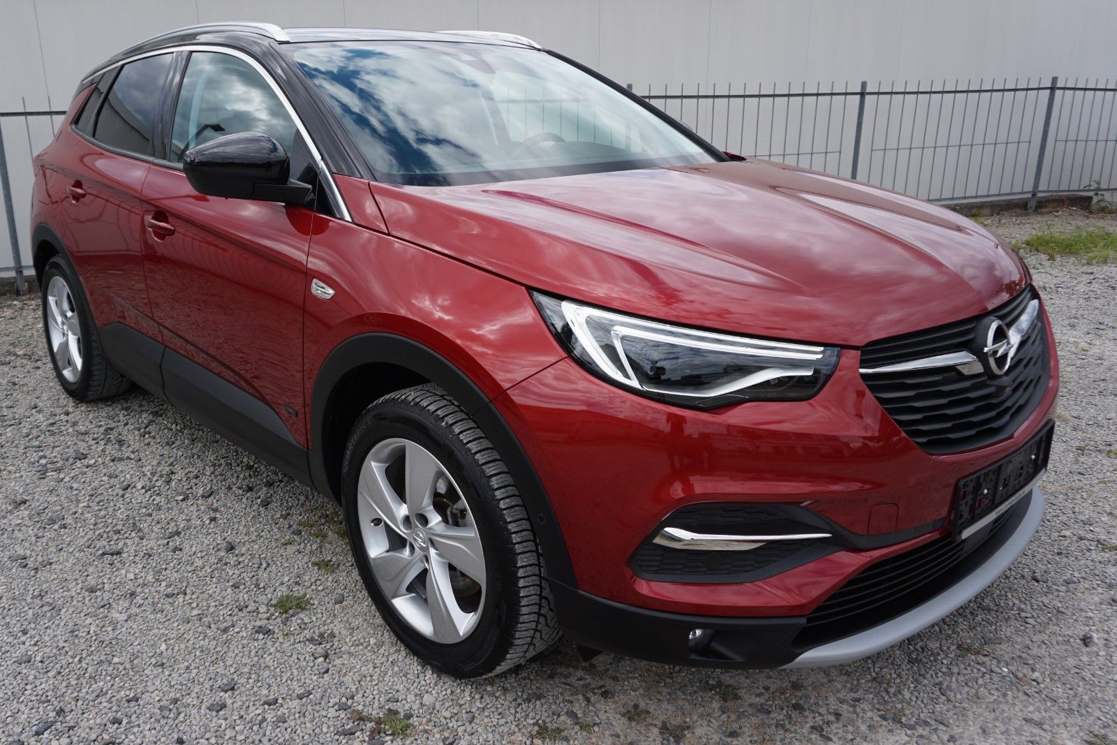 Fahrzeugabbildung Opel Grandland X Innovation Leder,Navi,LED,ACC,AHK
