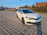 Toyota Auris Touring Sports Touring Sports Hybrid - weiße Toyota Auris Touring Sports
