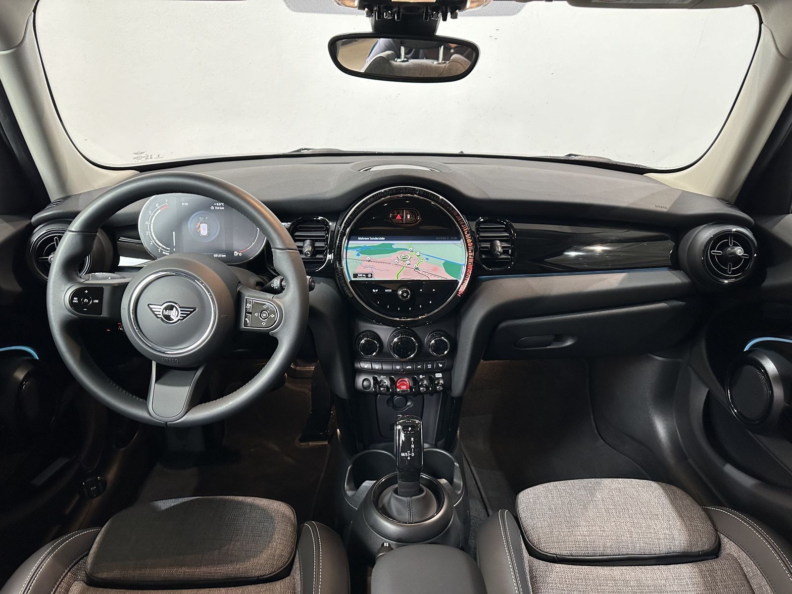 Fahrzeugabbildung MINI Cooper 5-Türer Rückfahrkamera Navi Komfortzugang