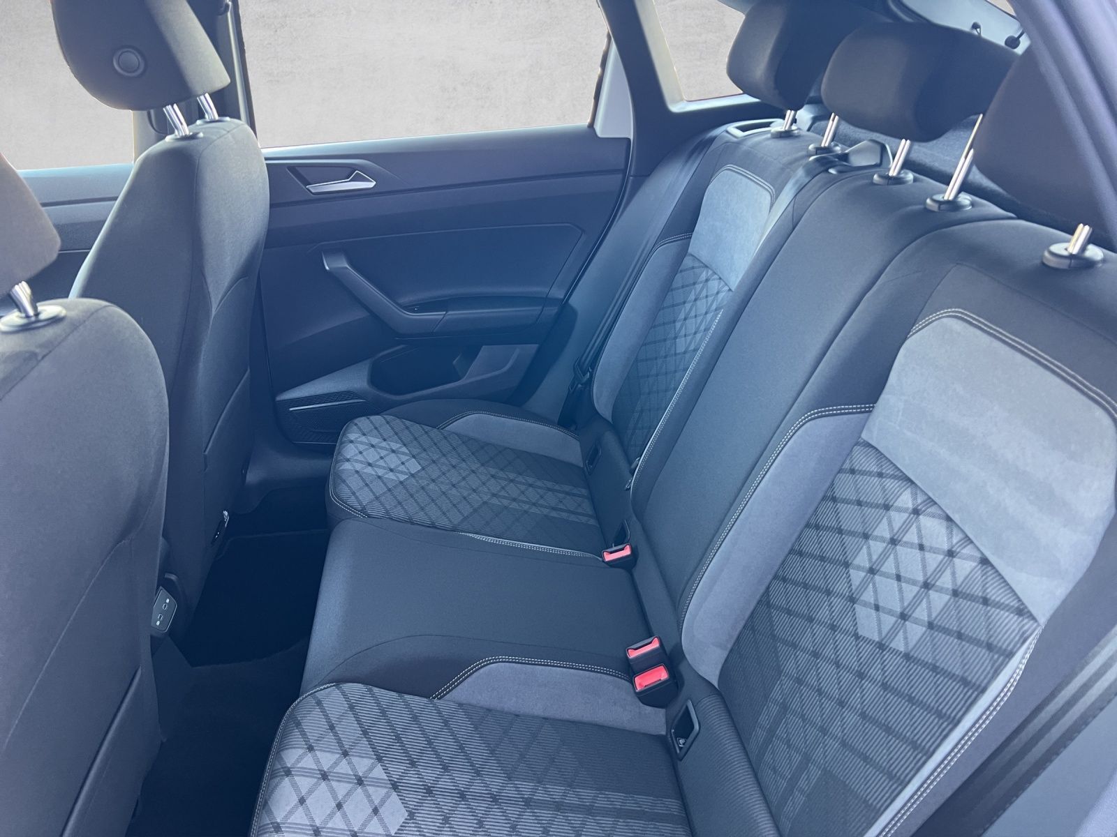 Taigo R-Line 1.5 TSI DSG AHK*Navi*Kamera
