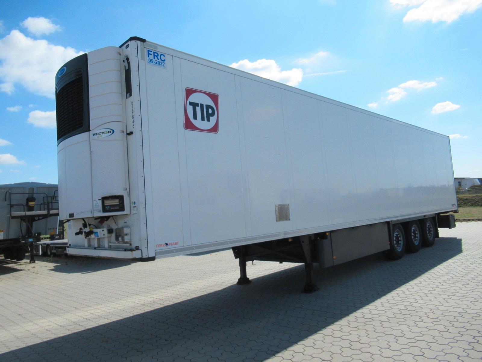 Schmitz Cargobull Trailer Reefer Flower Width & Double Stock Strai