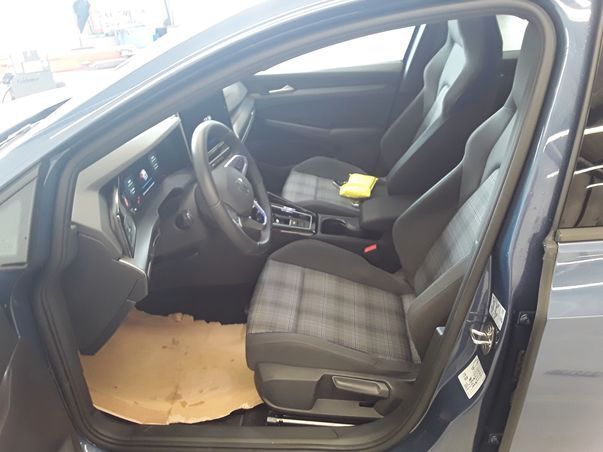 Volkswagen Golf VIII GTE 1.5 TSI DSG eHybrid PANO AHK foto 4