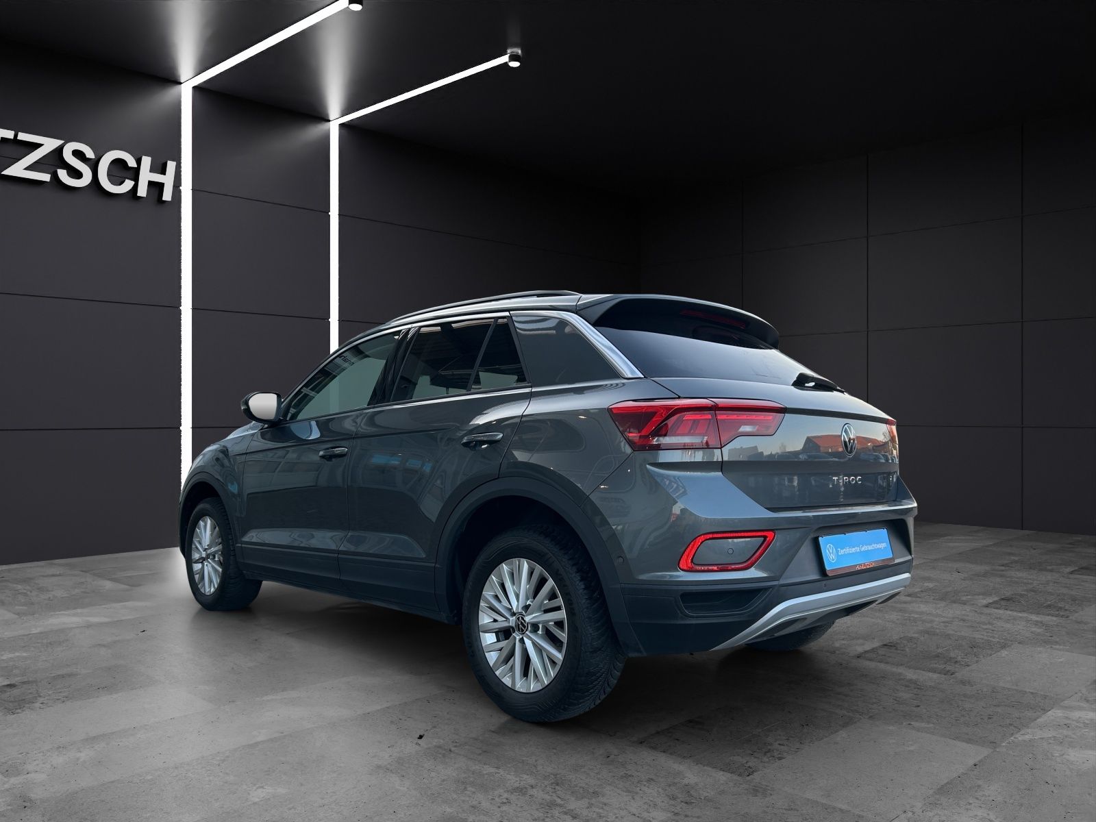 Fahrzeugabbildung Volkswagen T-Roc TSI Life LED Navi AID APP SH LM