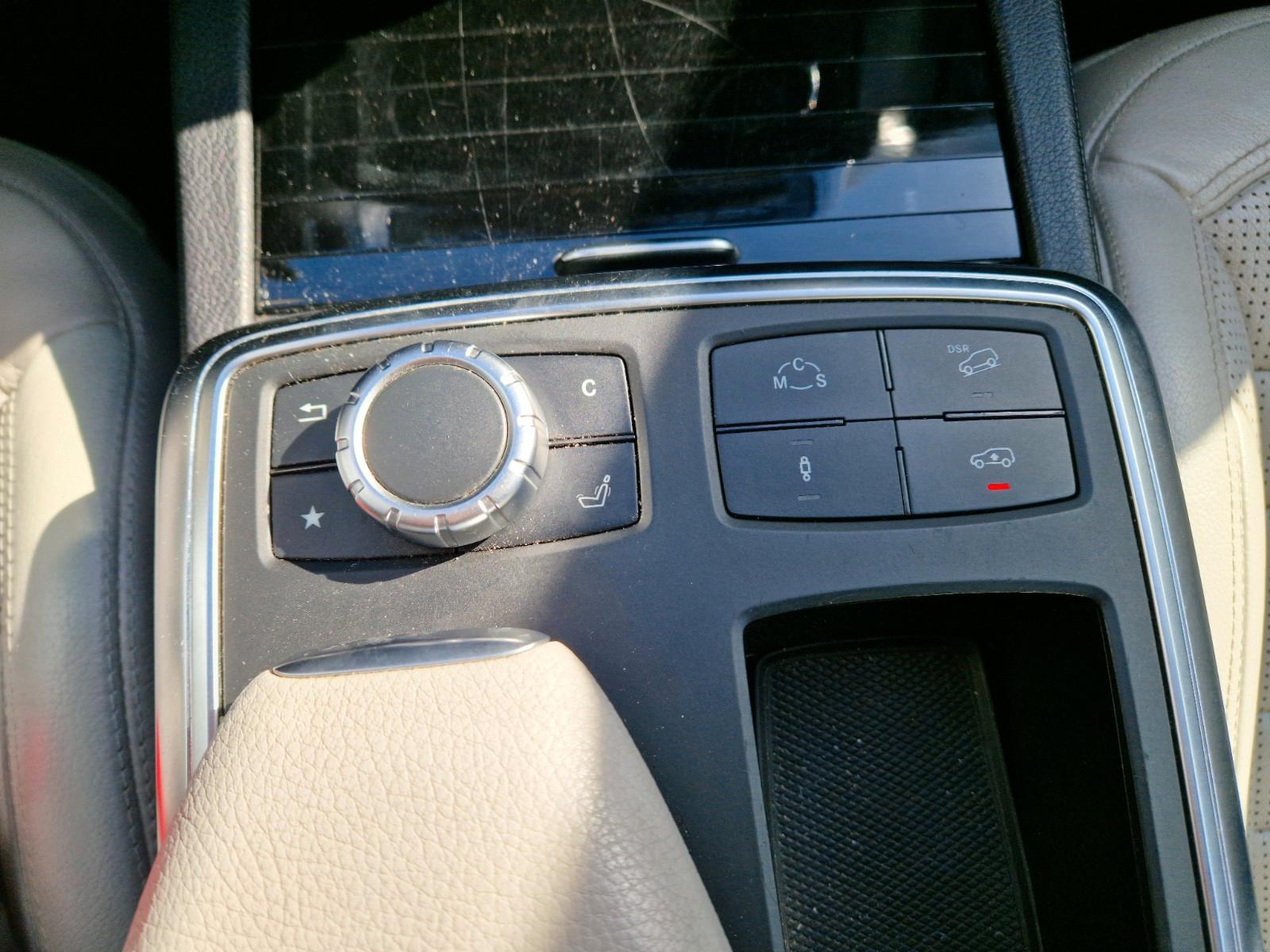 Mercedes-Benz ML 63 AMG ML Premium/Lückenlos Checkheftgepflegt