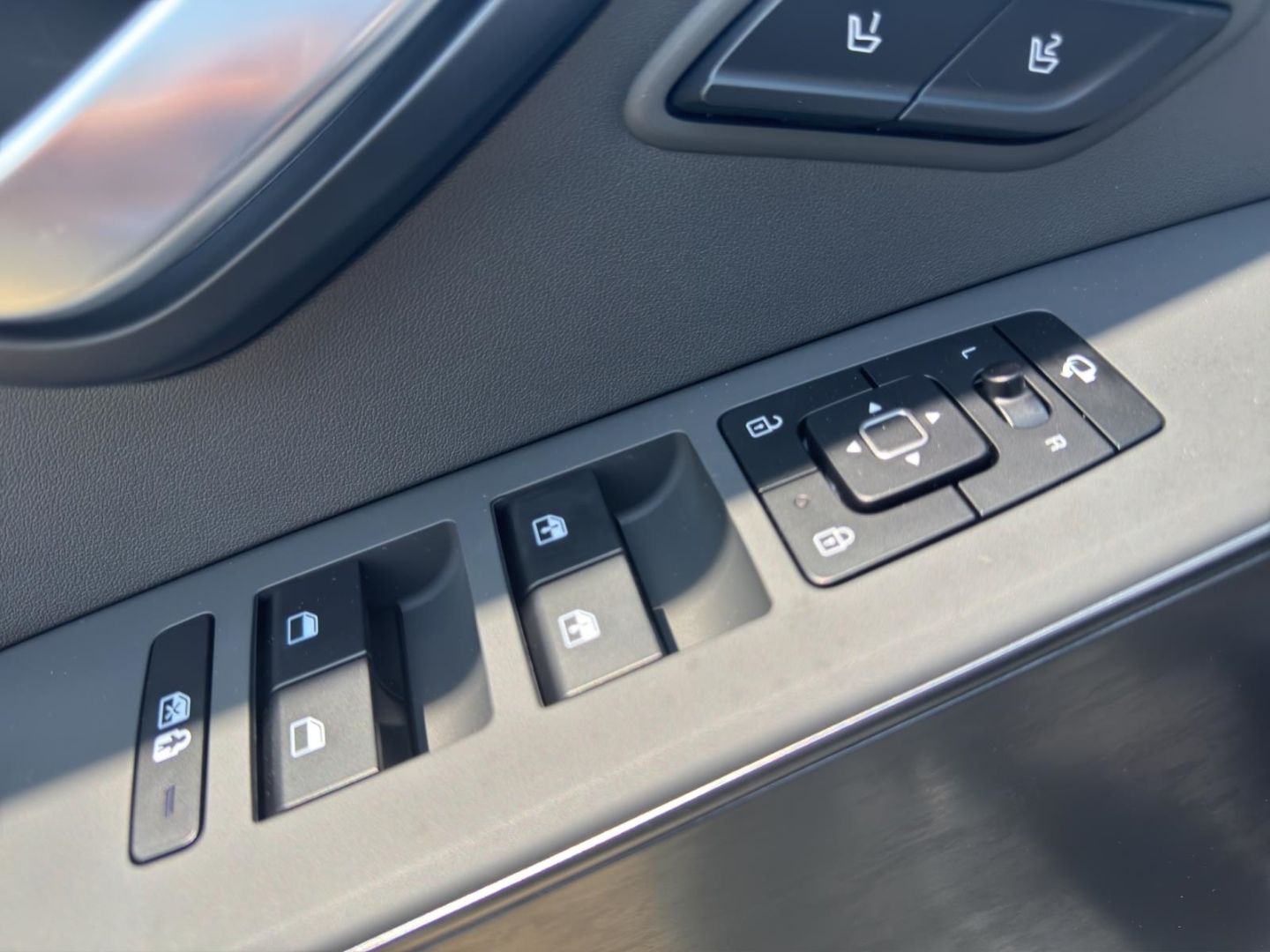 Fahrzeugabbildung Kia Niro Hybrid Spirit Memory Sitzkühlung Harman&Kar