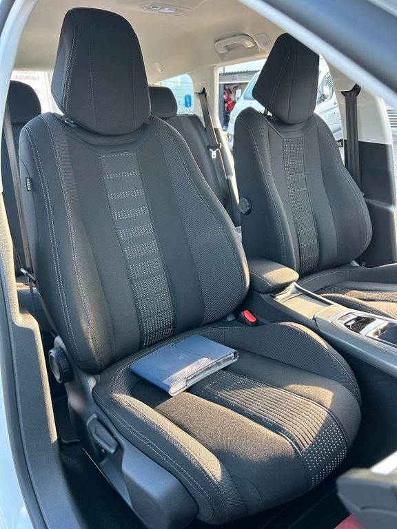 Car Image 29